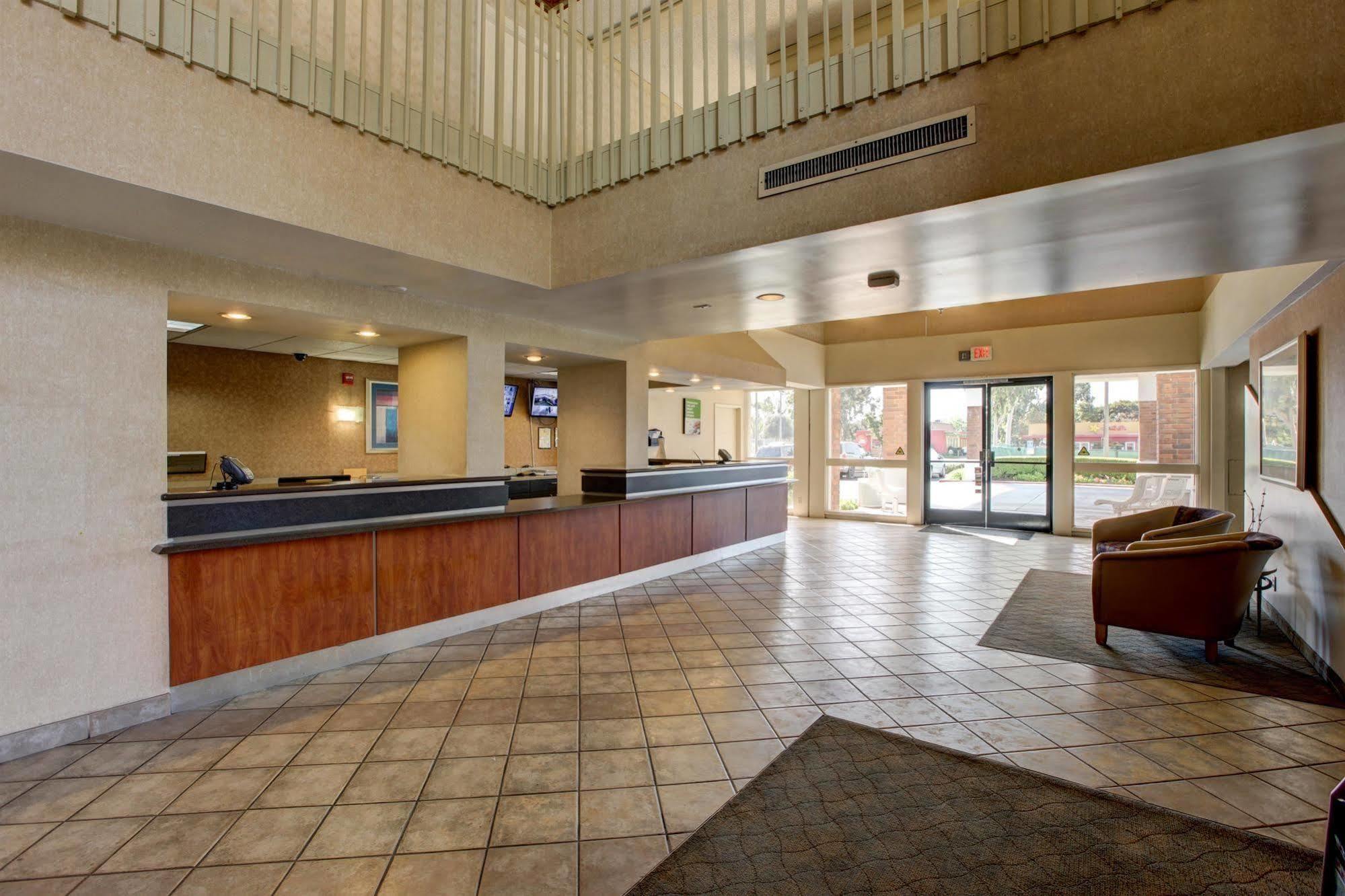 Motel 6-Santa Ana, Ca - Irvine - Orange County Airport Exterior foto